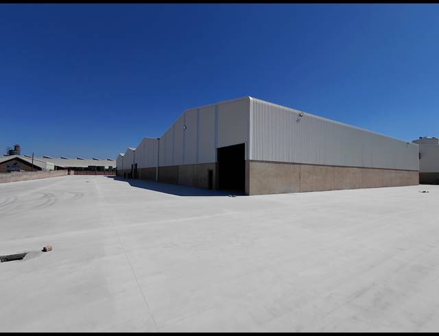 1,050M² WAREHOUSE TO LET IN CLAYVILLE